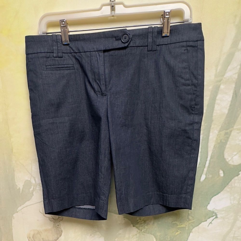 LOFT Marisa Bermuda Shorts Size 6 Gray Tailored Career Casual - Picture 2 of 9